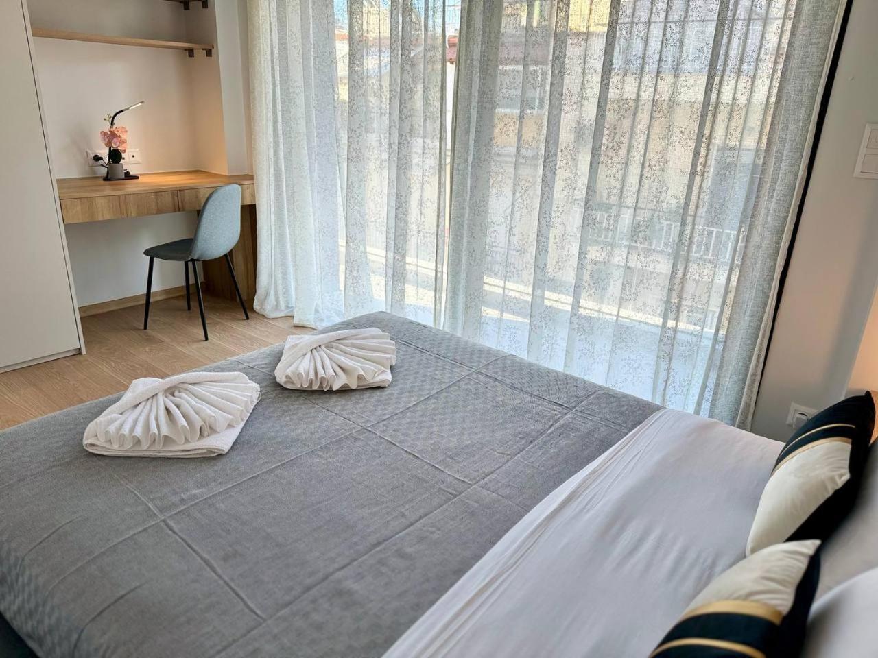 Lux Residence Ampelokipi Athena Bagian luar foto
